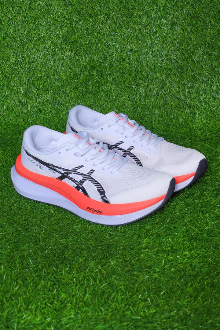 METASPEED SKY PREMIUM RUNNER - Image 6