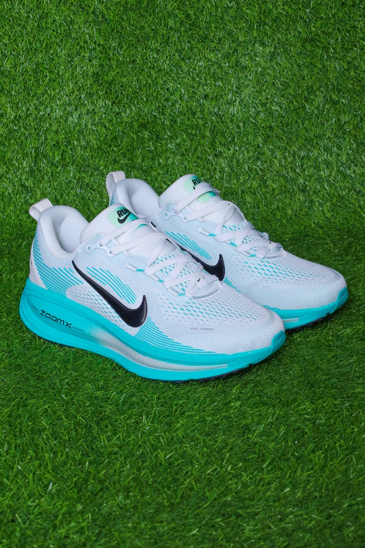 NIKE VOMERO 18 - Image 2