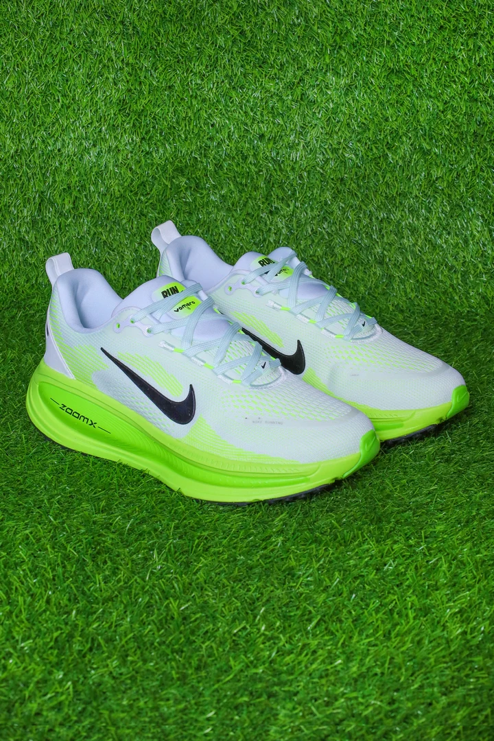 NIKE VOMERO 18 - Image 2