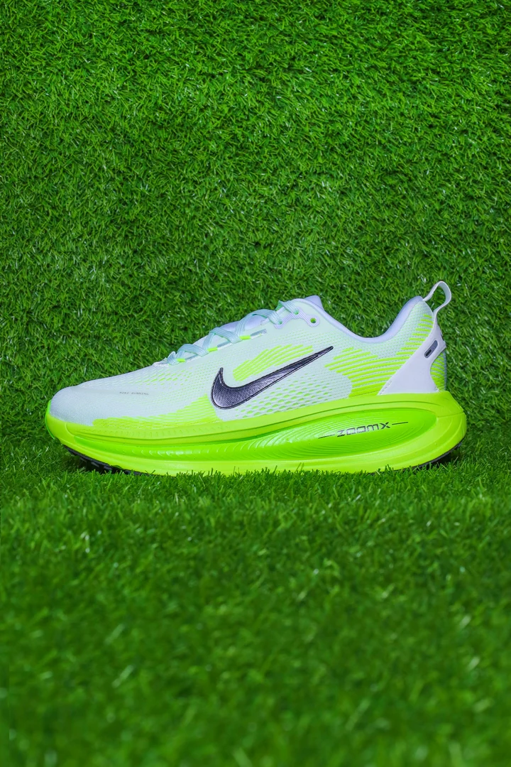 NIKE VOMERO 18 - Image 3